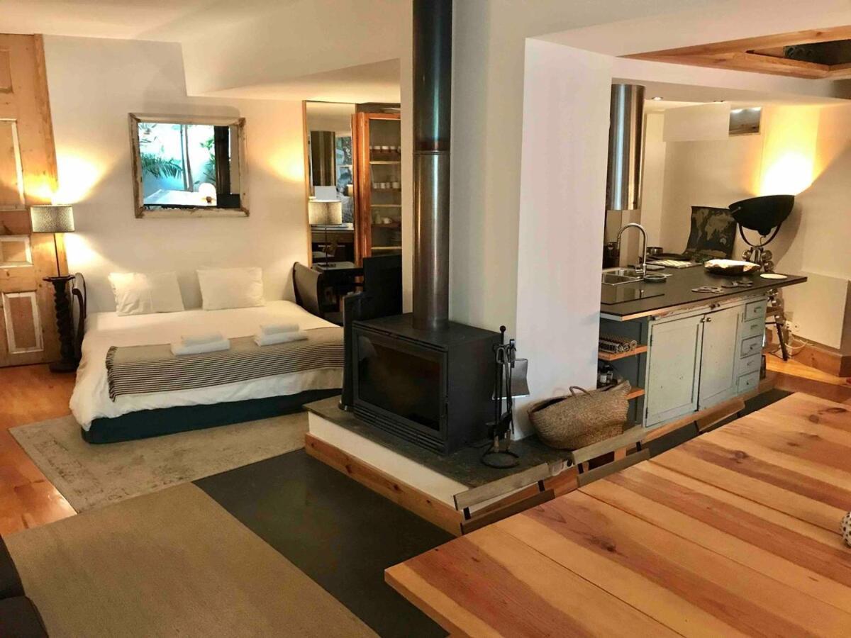Appartement Lindo Loft In The Centre Of Lisbon, With Fireplace